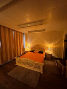 xoxo girls plainpalais27 -t PROD Salon Prestige X Geneva